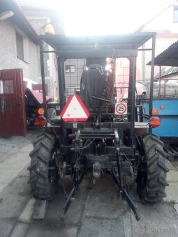 Traktor V3s Avia - 4