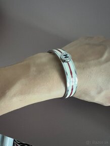 Predám Tommy hilfiger nahrdelnik plus náramok - 4