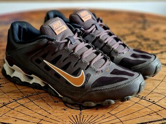 NIKE reax 8 tr mesh THUNDER GREY/METALLIC COPPER LEN ZA 25 € - 4