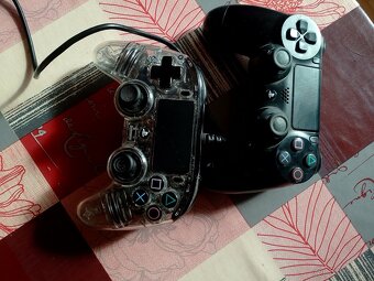 Play station 4 - 4