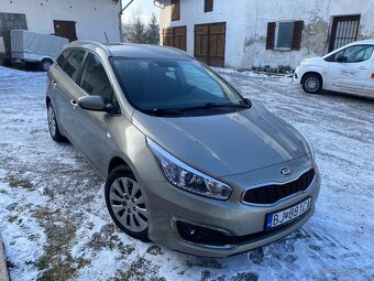 Kia ceed 1.6 CRDi 115000km 100kw ročník 2017 - 4