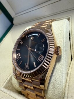 Rolex Day-Date 40 - 4