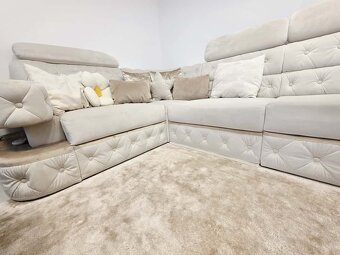 Luxusná rohová sedačka s LED osvetlením, elektrickým výsuvom - 4