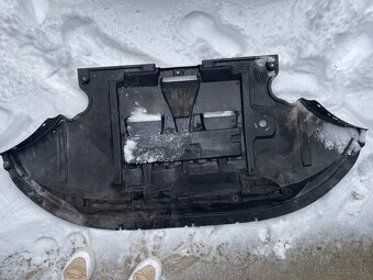 Kryt pod motor Audi A6 C6 - 4
