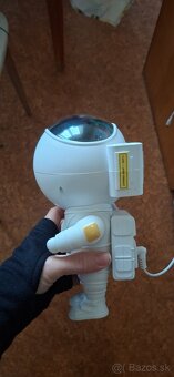 Predám led svetlo kozmonauta. - 4
