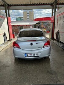 Opel Insignia 2.0 turbo benzín 162kw 4x4 - 4