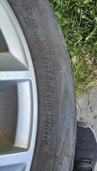 Elektrony 16 aj s skoro novymi premiovymi pneu Nokian - 4
