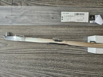 Predám lištu predného nárazníka C-trieda W205 - 4
