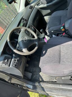 Toyota corolla - 4