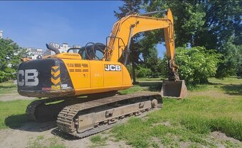 Pásový bager JCB - 4