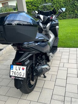 Honda Forza 300 - 4