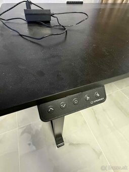 Herný PC stôl - Výškovo nastaviteľný - 4