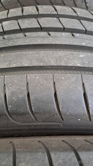 Predám 4ks jazdené letné 215/45r18-89V Good Year - 4