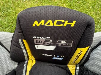 Nové hokejové kalhoty Bauer Supreme Mach - 4