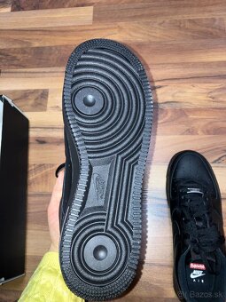 Supreme®/Nike® Air Force 1 Low – veľkosť 43 - 4