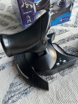 Thrustmaster Joystick - 4