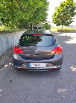 Opel Astra 1.4 Turbo benzín, 88kW - 4