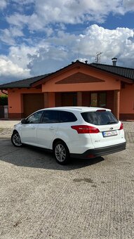 Predam Ford Focus Combi MK4 - 4