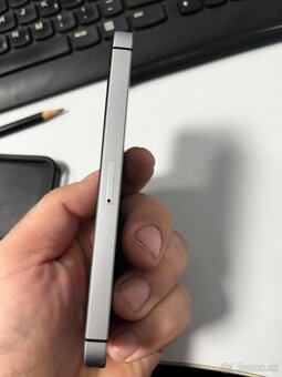Predám iPhone SE 2016 - 4