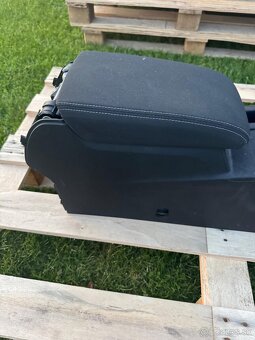 Lakťová opierka a stredový tunel Passat B8 - 4