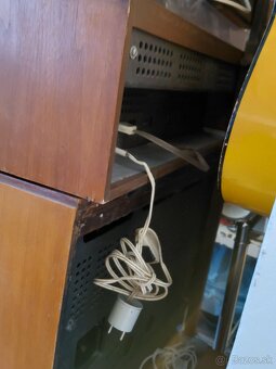 RADIO. MAJ. 1956 -1957 - 4