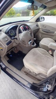 Hyundai Tuscon - 4