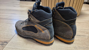 La Sportiva Spire, Garmont a batoh Norrona Svalbard 20 - 4