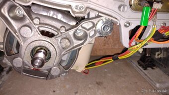 Práčka Whirlpool AWT2288/3-800. Poškodená, na súčiastky - 4