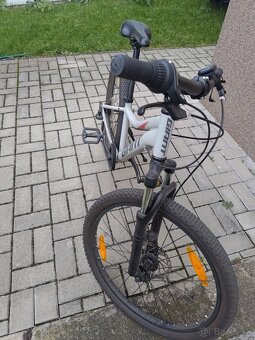 Bicykel GIANT XtC JR Disc 24 Concrete - 4