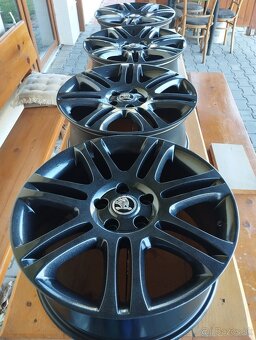 5x112 R18 Originál Škoda Superb - 4