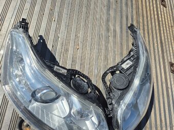 Svetla Citroen C5 - 4