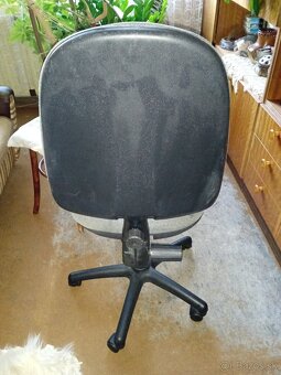 Predám kancelársku stoličku - 4