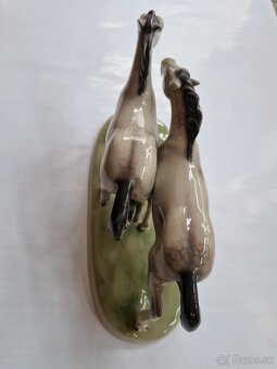 Soška cvalajuce kone - 4