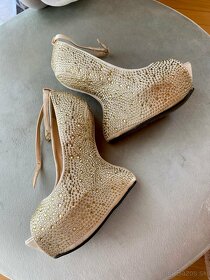 Luxusná, extravagantná dámska obuv - 4