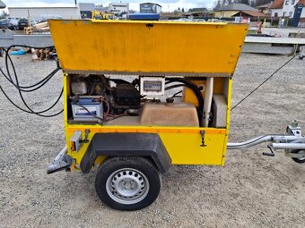 Elektrocentrála a osvětlovací stožár Kubota D905 - 4
