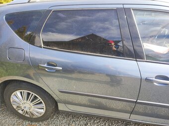 Rozpredam Peugeot 407 SW 2004-2011 2.0 HDI na ND - 4