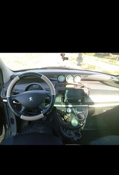 Peugeot 807 - 4