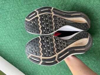 Tenisky Nike 38,5 - 4