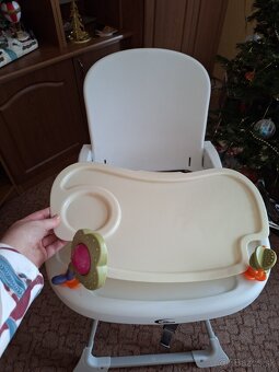 Jedalenska stolicka - 4