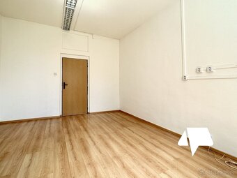 Podnájom - Kancelária č.7 - 16,74 m2 - Nitra, Staré mesto - 4