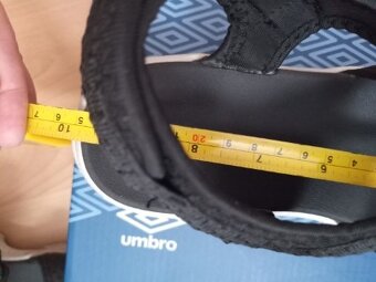 Sandále zn. UMBRO čierne veľ.39 - 4