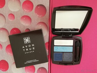 Givenchy očné tiene Le Prisme a Avon True Colour očné tiene - 4