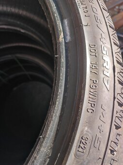 R17 205/45 pneu M+s - 4
