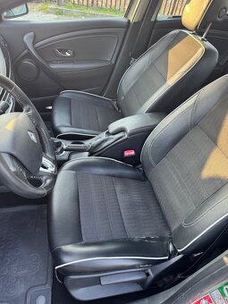 Renault Fluence 1.6 benzín - 4