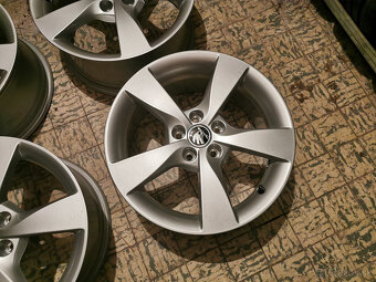 NOVÉ DISKY - Škoda Rapid / Fabia - originál 16" alu - 4
