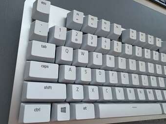 Mechanická klávesnica Razer Pro Type US biela - 4