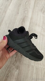 Tenisky Adidas swift run - 4