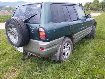 Toyota RAV4 - 4