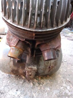 predám motor na CZ-125-150 - 4