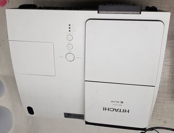 Predam projektor Hitachi ED-A101 - 4